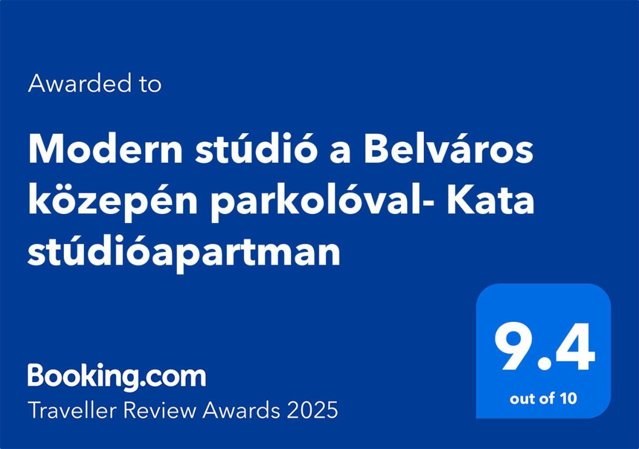 Modern Studio A Belvaros Koezepen Parkoloval- Kata Studioapartman Győr Exterior foto